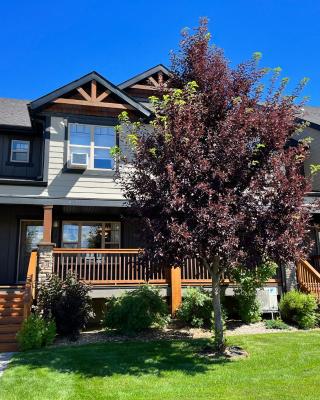 Perfect base Invermere 3bd townhouse mt views with garage
