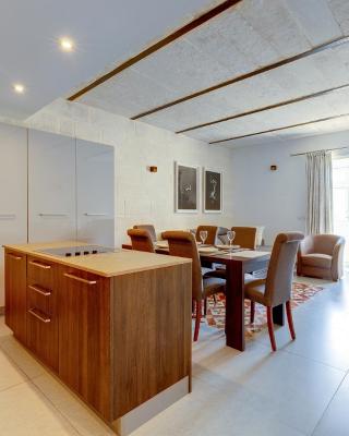 Luxurious 2BR Apartment in Valletta