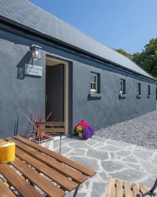 Coach House Cottage on the shores of Lough Corrib