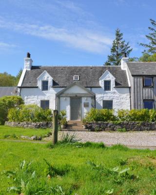 Old Kyle Farm - Stunning Views - 2 mins from Skye Bridge