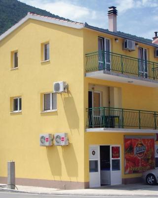 Apartments by the sea Trpanj, Peljesac - 4510