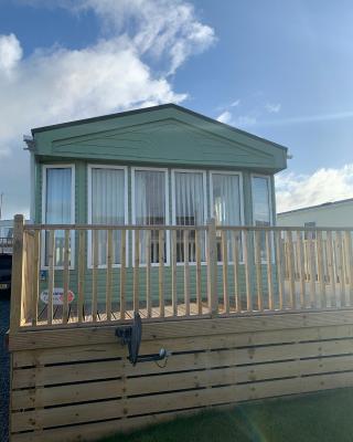 Immaculate 2-Bed Lodge in Monreith