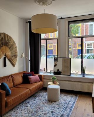 Characteristic ground floor apartment with box bed