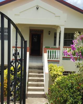 Delightful 4bed modern villa with WiFI