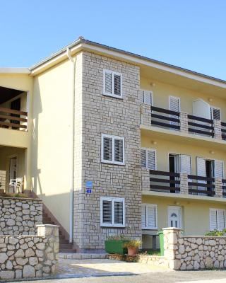 Apartment Pag 9388a
