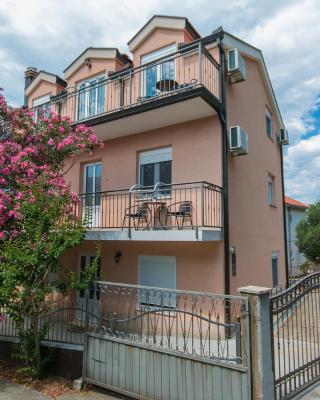 Apartments with a parking space Podaca, Makarska - 11748