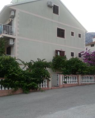 Apartments with a parking space Orebic, Peljesac - 11834