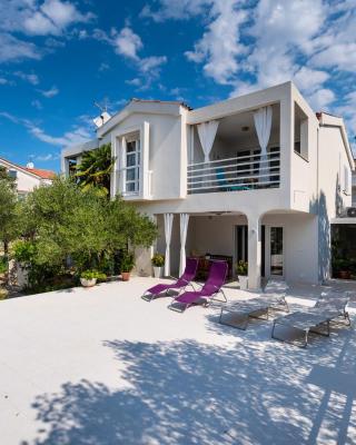 Apartments by the sea Mandre, Pag - 13015