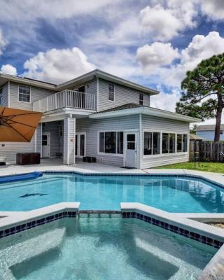 5 BR Mansion with Pool and non-heated Jacuzzi Games in Boynton Beach