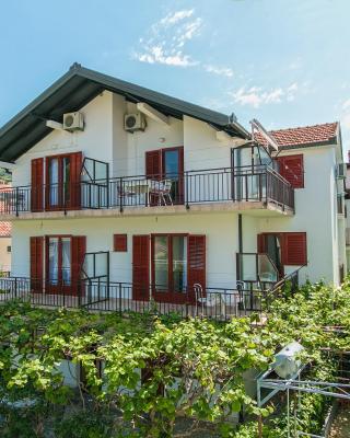 Apartments by the sea Podaca, Makarska - 516