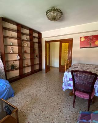 bigger flat for holiday near beach ideal for familie with climatisacion