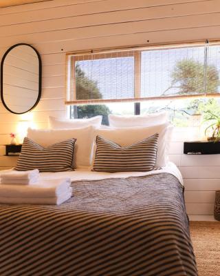Boho Hill Apartment - Great Barrier Island Escape