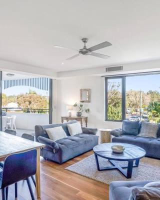 Fuller Holidays- Lot 7 - Byron Beach Apartment with Pool