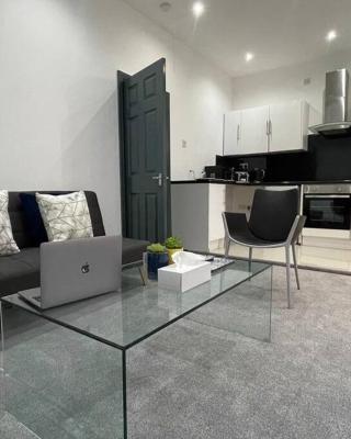 Suite 1- Luxury 1 Bed Apt- Leicester City- Free Parking