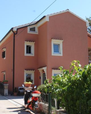 Apartments by the sea Cres - 8095
