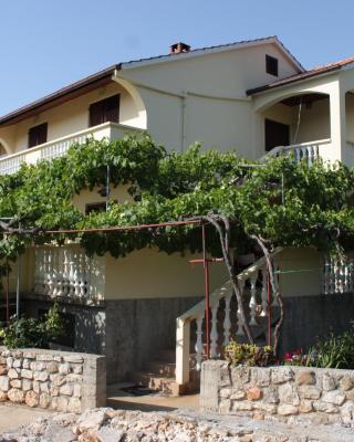 Apartments with a parking space Sali, Dugi otok - 8136