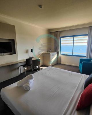 ZEN88 ESPLANADE: Hotel Suite w/ Ocean/Sunset Views