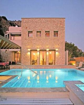 Villa CostaMare - enjoy lazy days on the private Pool-Jacuzzi
