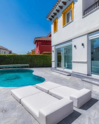 Villa Fresno with Private Pool on gated 5* Mar Menor Golf Resort - 3 Bed/3 shower/WC
