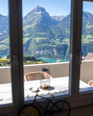 Traumhafte Sonnenresidenz mit Berg- und Seeblick