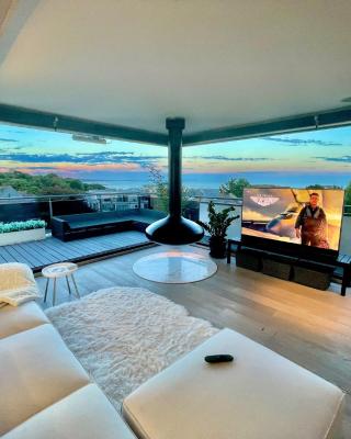 The Beach Hytte - Stunning Sea View Penthouse