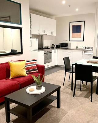 Astral Apartments - Perfectly located 2 bedroom apartment in St Kilda