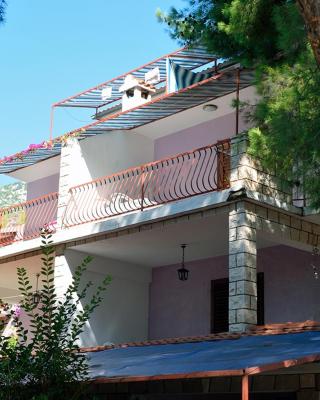 Apartments by the sea Ivan Dolac, Hvar - 18100