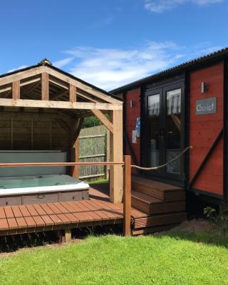 Luxury Railway carriage with own private hot tub