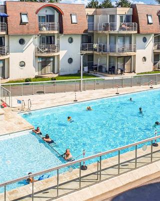 Nice Apartment In Bredene With Kitchen