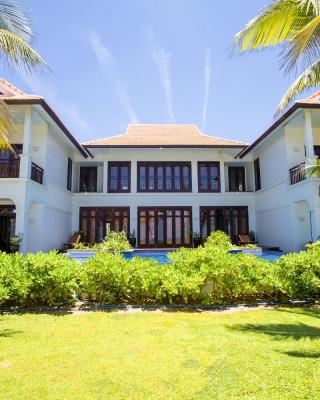 Outstanding Villa In Beach Resort