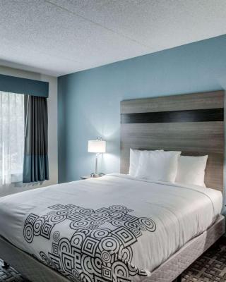 Days Inn & Suites by Wyndham Spokane