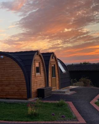 Hedgehog Glamping Pod School House Farm