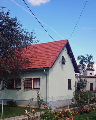 Bakina kućica - Grandma's cottage