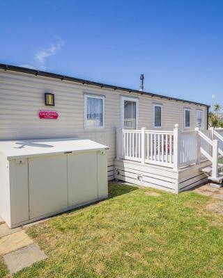 6 Berth Caravan With Decking And Wifi At Suffolk Sands Holiday Park Ref 45040g