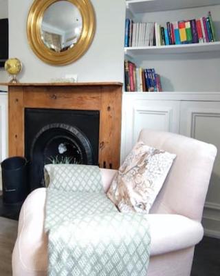 Windsor Cottage: Cosy, Charming, Full of Character