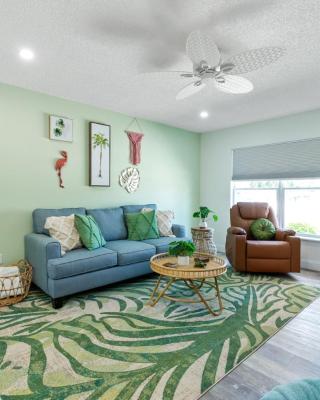 Paradise Palms- Tropic Suite- Pool - Steps to Ocean - 10 min to Downtown