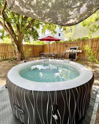 Belair Lux 3BR 3BA Home W Private Hot tub, 3k Arcade Games & private garage- 5mins to the Airport