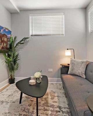 2BR Andersonville Apt near Local Cafes and Stores! - Magnolia G