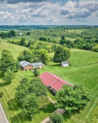 Charming Williamstown Retreat with Private Yard