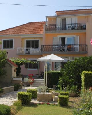 Rooms by the sea Pasman - 8223