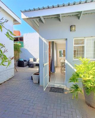 Private Loadshedding free Cottage, Fibre WiFi, Braai, Netflix, Security Deposit applies