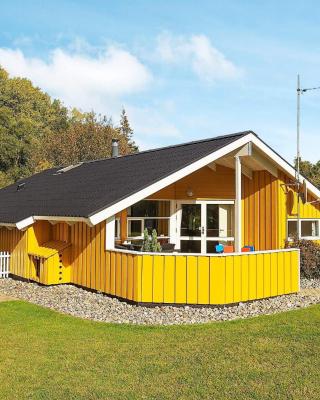 8 person holiday home in Faxe Ladeplads