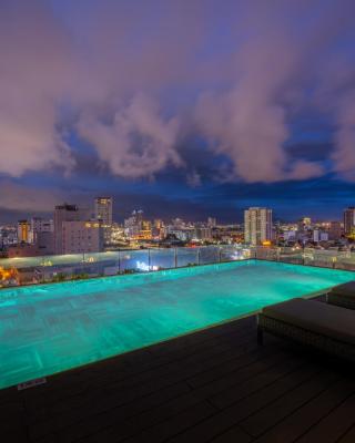 LEGEND Boutique Hotel
