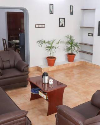 Madura Homestay - Gorgeous Home with 2BHK 5 minutes from NH44