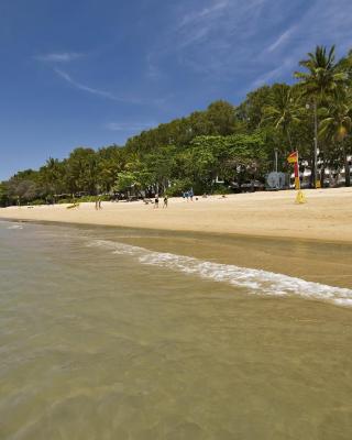 On Palm Cove Beachfront Apartments