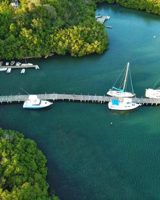 Puerto Blanco Marina & Hotel