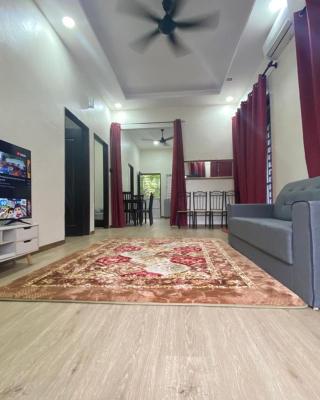 Ainaz Homestay Balik Pulau
