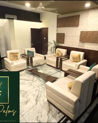Royal Palms Luxury Service Apartment