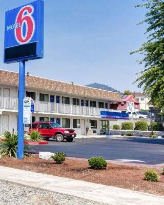 Motel 6-Grants Pass, OR