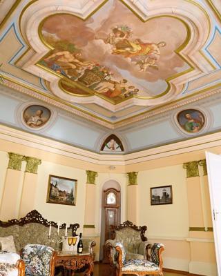 Luxusní apartmán s empírovými freskami v centru Čáslavi